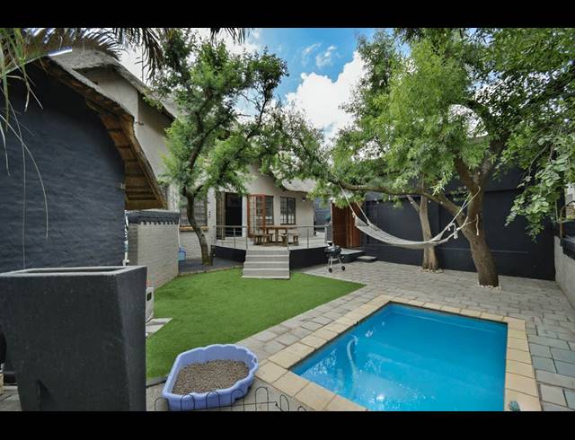 3 BEDROOM DUET RENTED IN FAERIE GLEN